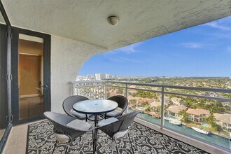 1600 S Ocean Dr in Hollywood, FL - Foto de edificio - Building Photo