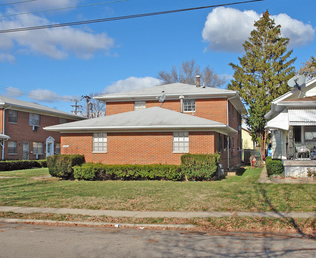 1625 Tuttle Ave in Dayton, OH - Building Photo - Building Photo