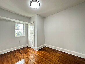 238 N Edgewood St in Philadelphia, PA - Building Photo - Building Photo