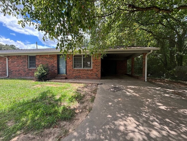 property at 4758 Rockmart Rd SE