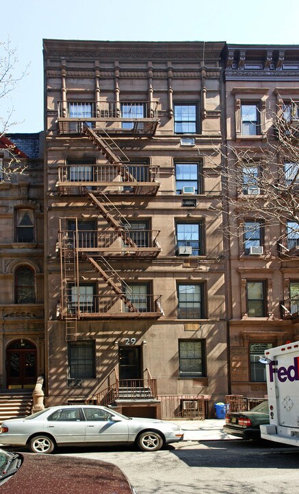 29 W 84th St in New York, NY - Foto de edificio