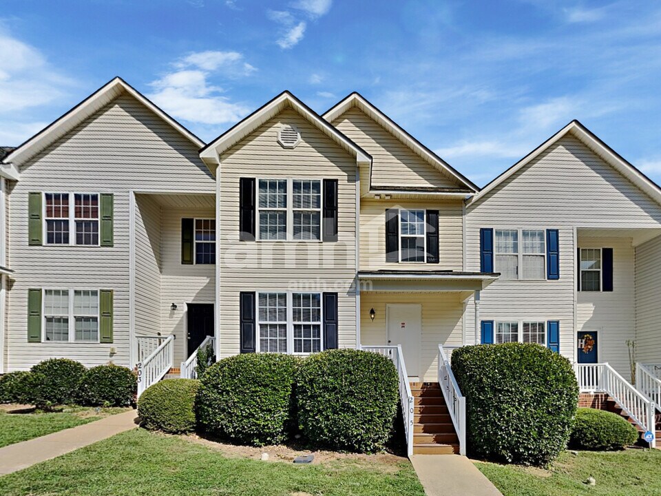 205 Green Park in Clayton, NC - Building Photo