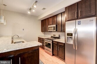 921 Butternut St NW in Washington, DC - Building Photo - Building Photo