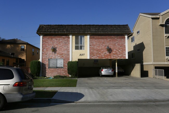 3657 Jasmine Ave in Los Angeles, CA - Foto de edificio - Building Photo