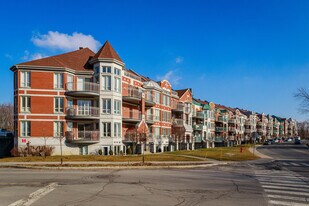 9875 Lasalle Boul in Verdun, QC - Building Photo