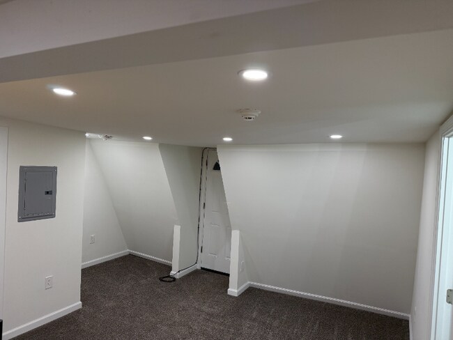 205 N Furnace St, Unit 3 in Birdsboro, PA - Foto de edificio - Building Photo