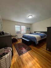 31 Hammond Pond Pky in Newton, MA - Building Photo - Building Photo