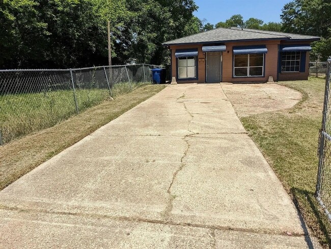 property at 5213 Ellison St