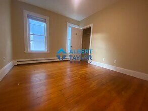 44 Hillside St, Unit 1 in Boston, MA - Building Photo - Building Photo