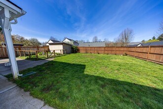 618 NW 27th Ave in Battle Ground, WA - Building Photo - Building Photo