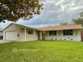 2222 Babette Way in Sacramento, CA - Building Photo