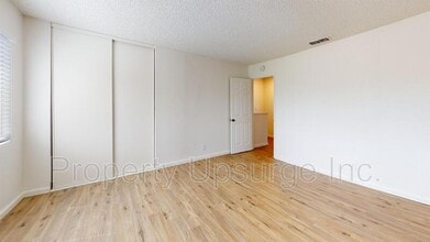 1506 Lake Blvd in Redding, CA - Building Photo - Building Photo