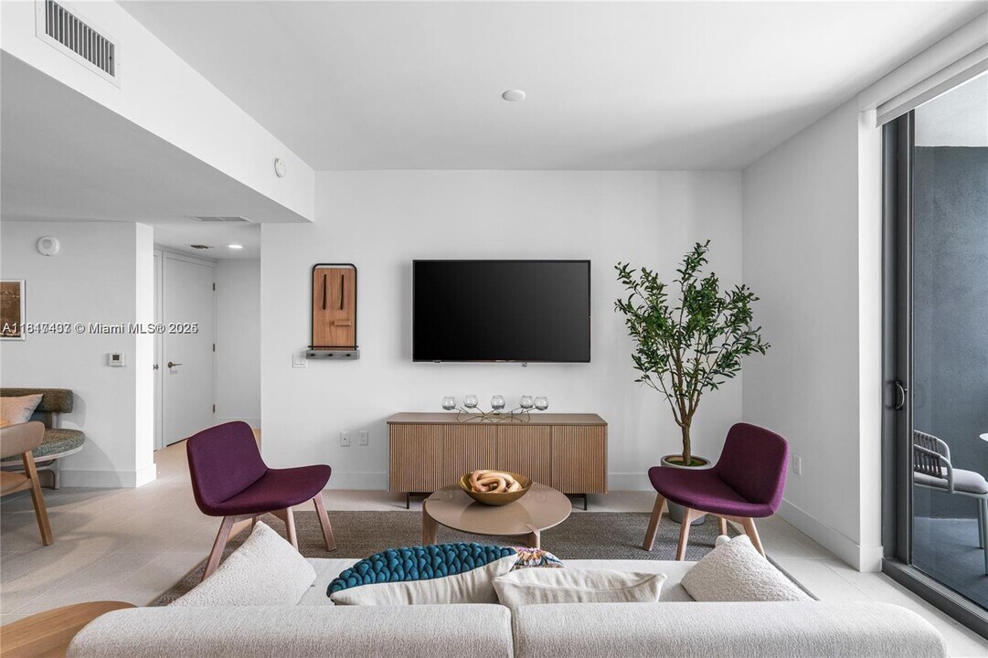 159 NE 6th St in Miami, FL - Building Photo