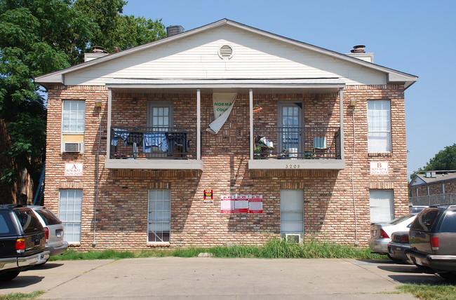 Santa Fe Garden Apartments