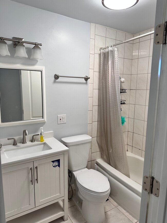 37 S Sierra Madre Blvd in Pasadena, CA - Foto de edificio - Building Photo