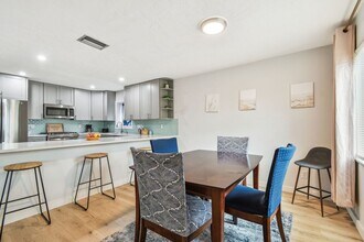 4535 33rd Ave N in St. Petersburg, FL - Building Photo - Building Photo