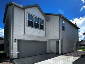 69 Fern Ct in Lake Jackson, TX - Building Photo