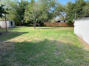 508 E Le Roy St in Three Rivers, TX - Foto de edificio - Building Photo