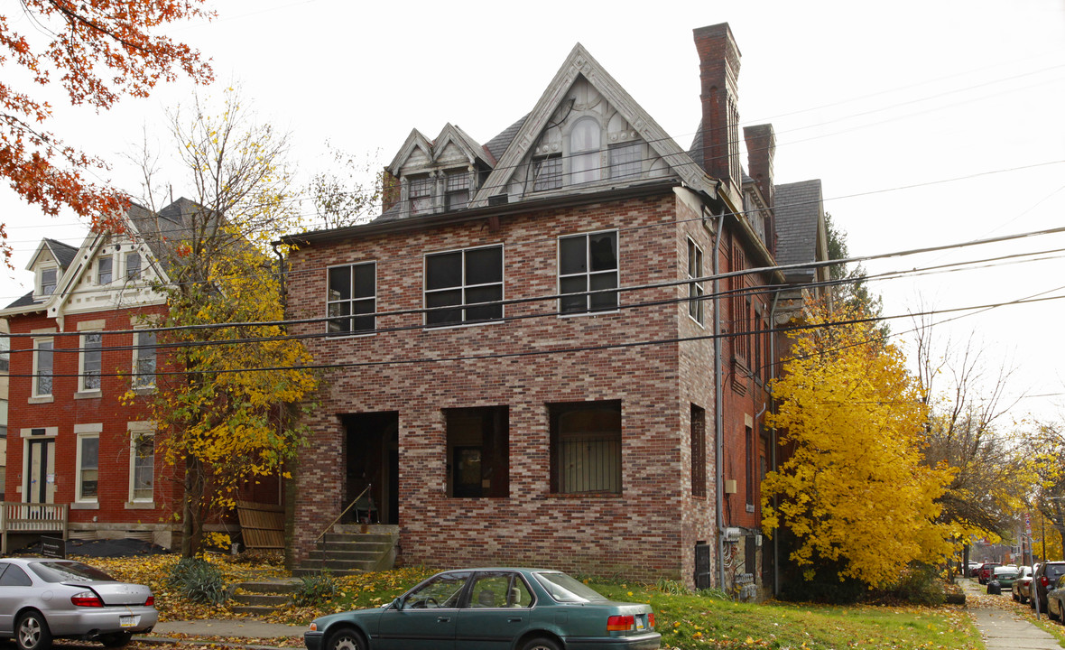 5900 Stanton Ave in Pittsburgh, PA - Building Photo