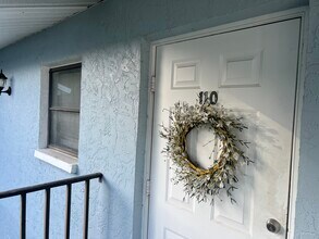 28121 Pine Haven Way in Bonita Springs, FL - Building Photo - Building Photo