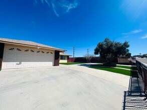 2081 Diamond Ave in Barstow, CA - Building Photo - Building Photo