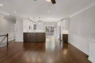4 Central Ave in Caldwell, NJ - Building Photo