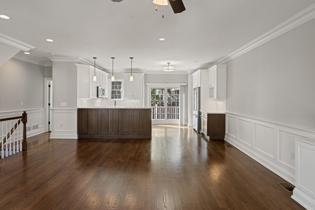 4 Central Ave in Caldwell, NJ - Building Photo