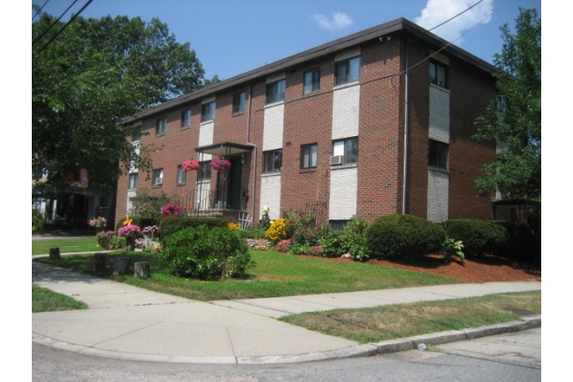 99 Melrose St in Providence, RI - Foto de edificio - Building Photo