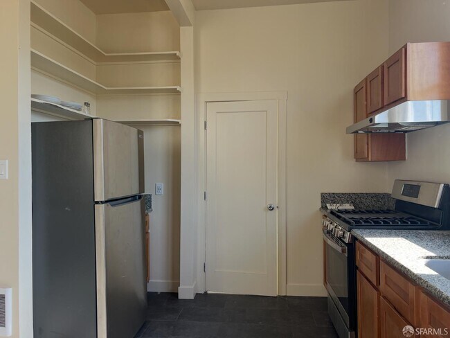 4905 3rd St in San Francisco, CA - Foto de edificio - Building Photo