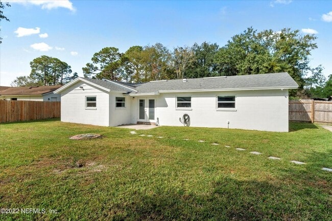 8440 Frost St N in Jacksonville, FL - Building Photo - Building Photo