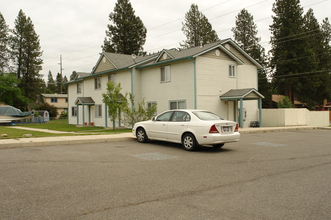 4-Plex W Land for 16 more in Coeur d'Alene, ID - Building Photo - Building Photo