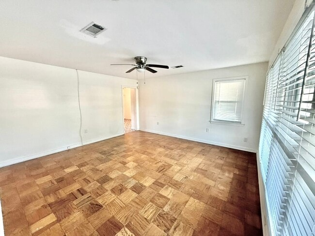 266 W Parkland Dr in Baton Rouge, LA - Building Photo - Building Photo