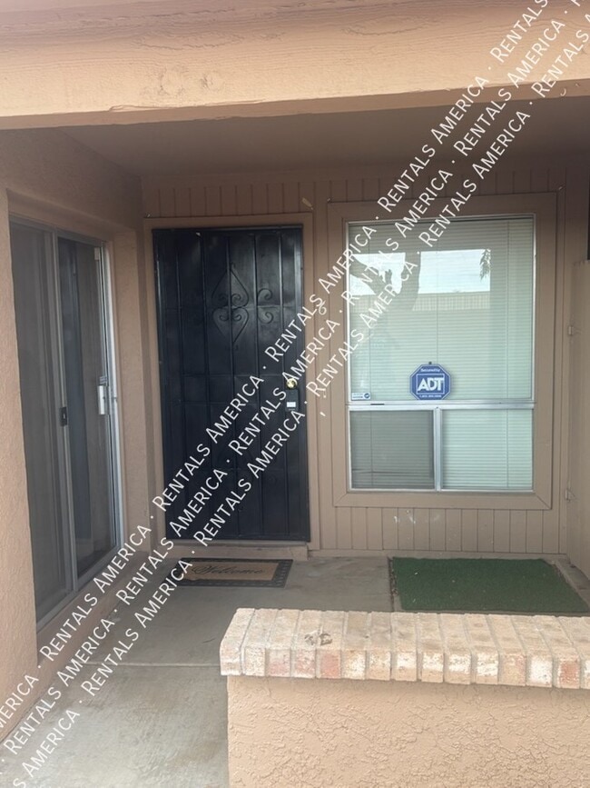 property at 311 W Pontiac Dr