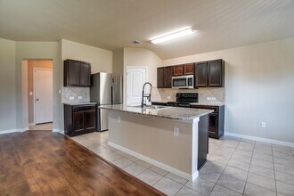 5909 Roderick Dr in Austin, TX - Building Photo - Building Photo