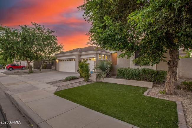 10502 E Posada Ave in Mesa, AZ - Building Photo - Building Photo