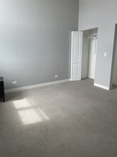 7064 N Clark St in Chicago, IL - Building Photo - Building Photo