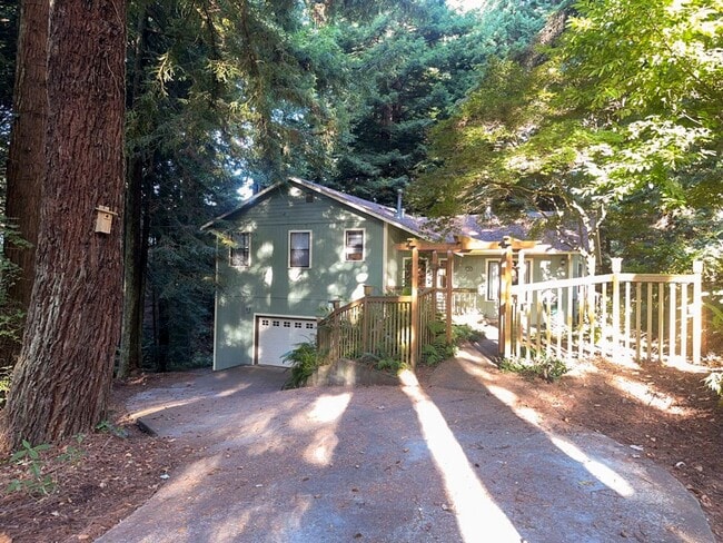 1325 Mill Creek Rd in Mckinleyville, CA - Building Photo - Building Photo