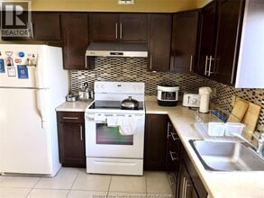 380 Pelissier St in Windsor, ON - Foto de edificio - Building Photo