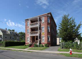 240-242 Washington St in New Britain, CT - Building Photo