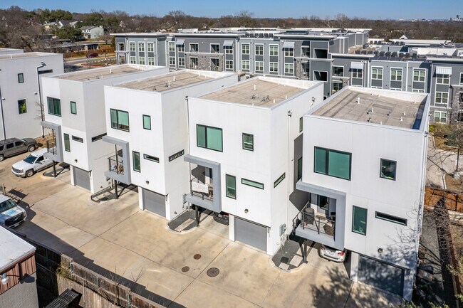 Bluebonnet at Zilker in Austin, TX - Building Photo - Building Photo