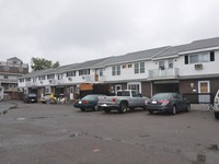 23-29 Roughan St in Revere, MA - Foto de edificio - Building Photo