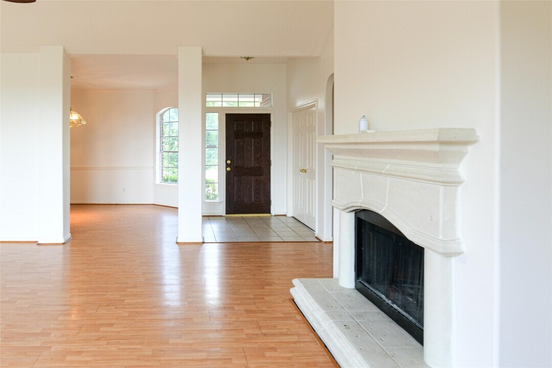 14723 El Tesoro Dr in Houston, TX - Building Photo