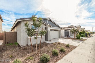 4411 N 94th Dr in Phoenix, AZ - Building Photo - Building Photo