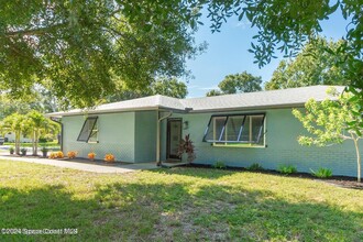 3255 Hield Rd in Melbourne, FL - Building Photo - Building Photo