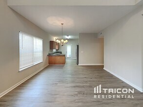 142 Lyndhurst Dr in La Vergne, TN - Building Photo - Building Photo