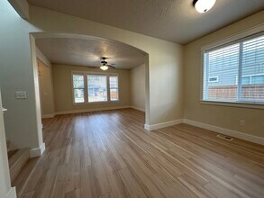 7700 N Abe Ln in Garden City, ID - Building Photo - Building Photo