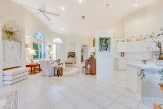 4702 Carlton Golf Dr in Wellington, FL - Building Photo - Building Photo