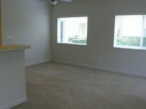 8234 Mulligan Cir in Port St. Lucie, FL - Building Photo - Building Photo