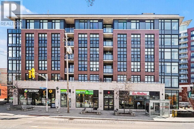 10 Rosemount Ave in Ottawa, ON - Building Photo - Building Photo