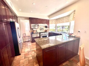 29028 Hollow Oak Ct in Agoura Hills, CA - Building Photo - Building Photo